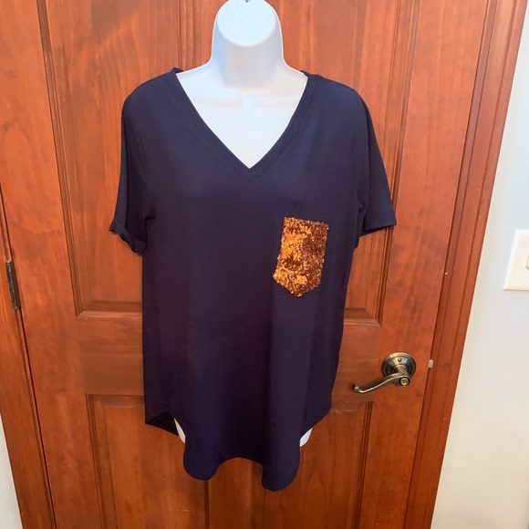 Sparkly pocket tee - Picture 1 of 2